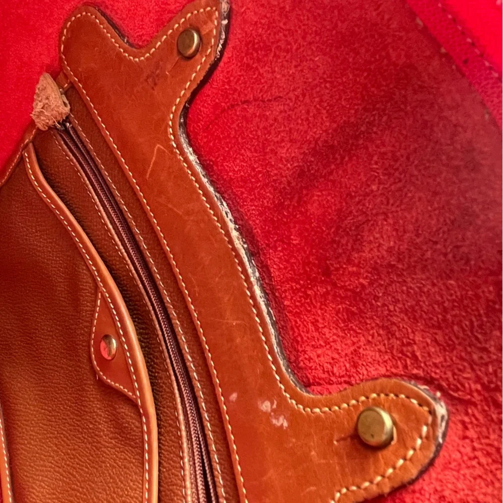Dooney and Bourke Red Leather Norfolk Case Dome Satchel Bag R04 - Picture 14 of 16